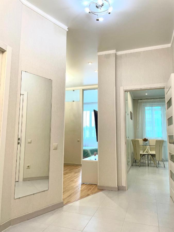 Navit Luxury Apartments With Breakfast Near The Railway Station, The City Center And The Park Kiev Luaran gambar